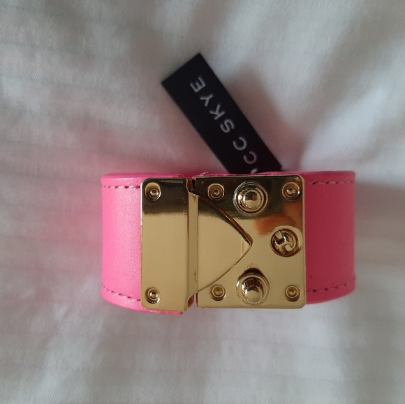 KENZIE LOCK BRACELET NEON PINK CC SKYE NWT - Picture 1 of 9